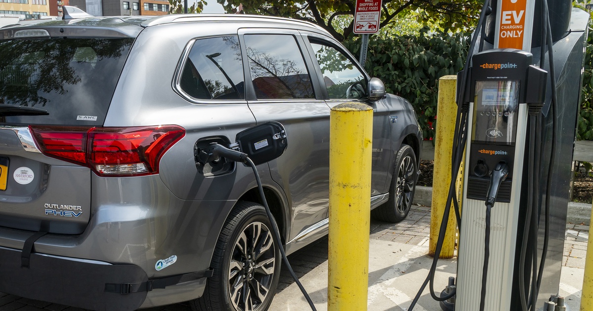 Texas to use federal money to install electric vehicle charging